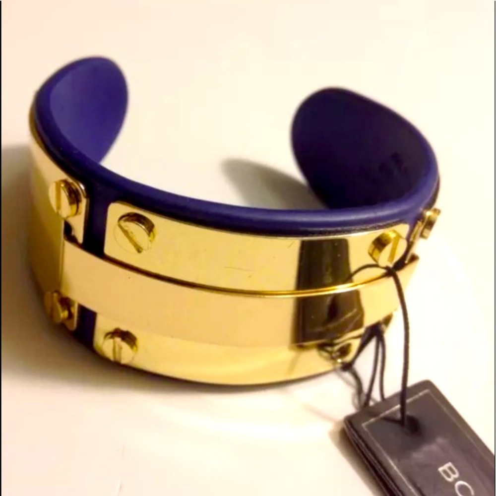 🤍 BCBG 🤍Cobalt Blue Vegan leather and gold toned bracelet EUC